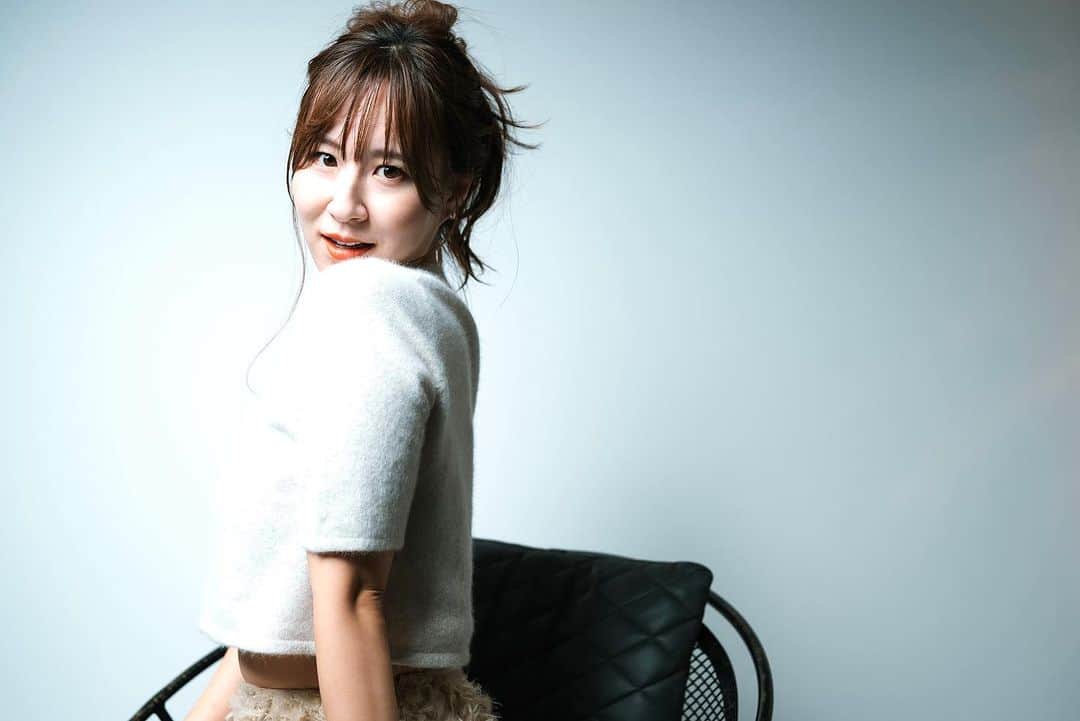 真坂はづきのインスタグラム：「#オレンジメイク で #アップスタイル   📸 @atsushi_ogawa87  @timeless_recovery  💄 @chari0731_there  @yummy_there  👗 @classy.and.marnie  🏠 @r_no_kyuujitu」