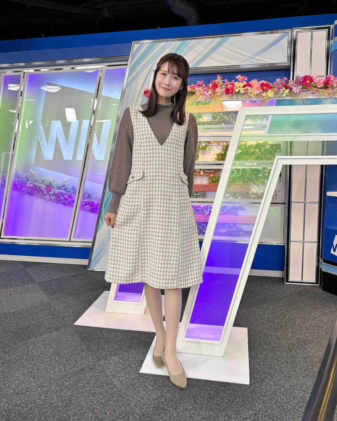 戸北美月さんのインスタグラム写真 - (戸北美月Instagram)「. 週明け月曜日☀️ 無理せず、自分を褒めつつ、 今週も一週間頑張りましょう〜😚  tops & skirt : @index.official_  earrings : @jemica_tokyo  なんだかお出かけしたくなるような 可愛い秋色コーディネートでした🍂♩  素敵なお衣装、アクセサリー、 スタイリングをありがとうございます！  #ウェザーニュースlive #衣装提供」10月16日 21時48分 - mizuki_tokita