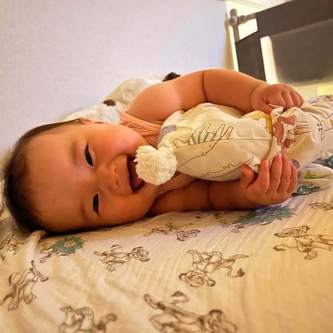 本村直樹さんのインスタグラム写真 - (本村直樹Instagram)「祝一歳！！ 毎日癒しをありがとう！！ 美彩もお母さんありがとう！ これからも健やかに育つことだけ願ってます。  #ラガーマンの子育て #生まれたてはぽよぽよしてたのに」10月16日 21時58分 - n.motomura