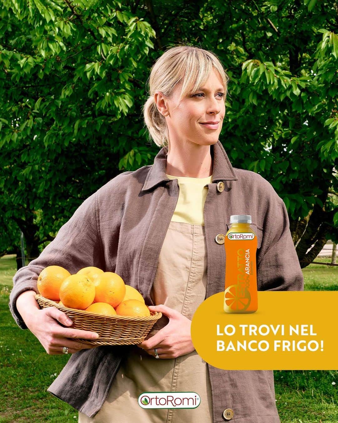 フェデリカ・ペレグリニのインスタグラム：「Colorato, maestoso, incorniciato dal profumo delle zagare: guardare un albero di arance bionde che inizia a dare frutto è una sensazione meravigliosa 🍊  La stessa emozione la abbiamo racchiusa nel nostro estratto 100% arance bionde, che grazie al trattamento a freddo, preserva inalterati tutti i sapori e i colori della natura 😋  Parola di Federica!  #LaSceltadiBenesserePerChiAmo #OrtoRomi」