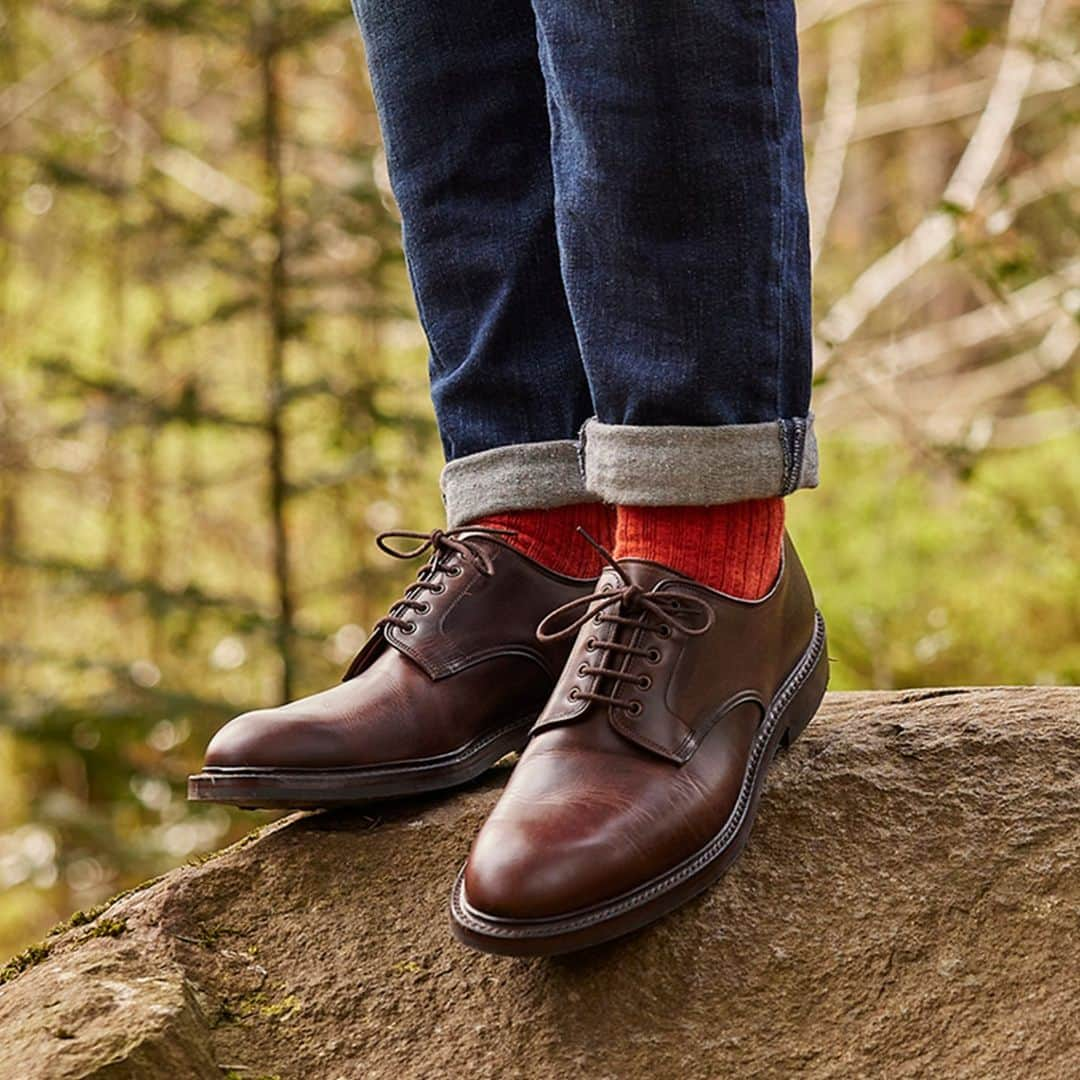 クロケット&ジョーンズのインスタグラム：「This Autumn Winter we introduce two new colourways to our Hurricane Hide Collection - Coffee and Sand Hurricane Hide. Tough and comfortable, Hurricane Hide produces the ideal winter shoes and boots.  . #crockettandjones #madetobeworn #AW23」