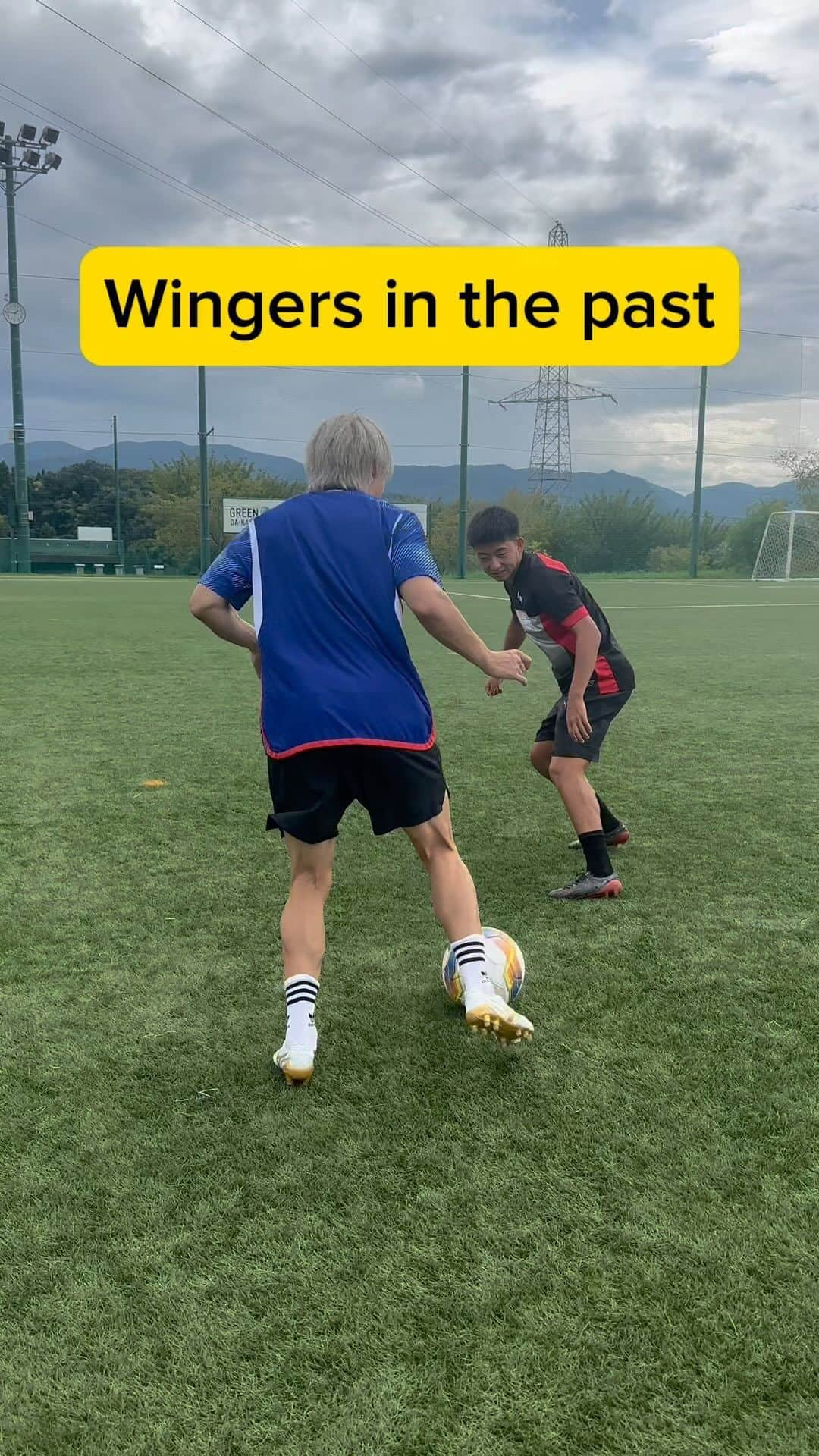 木村太陽のインスタグラム：「Which winger do you like?🧐  #football #footballskills #footballtraining #영철 #축구#축구선수 #축구유니폼 #sepakbola #sepakboladunia #sepakbolaindonesia #futebol #futebolarte #menggiringbola」