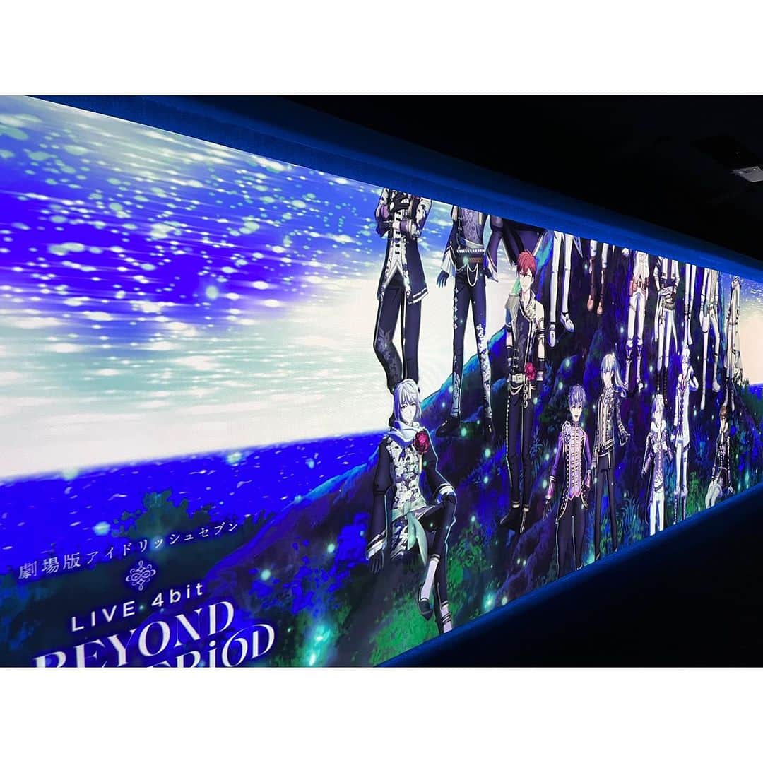 のインスタグラム：「ロングランお疲れ様&ありがとうございました〜🙏BIGTHX.  やっぱり映画館の大画面サイコーすね。  #ムビナナ #アイナナ」