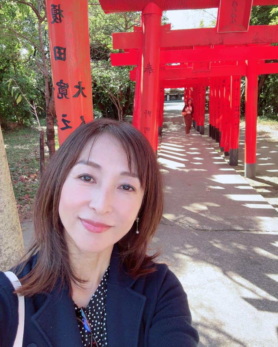 かとうれいこさんのインスタグラム写真 - (かとうれいこInstagram)「東京に帰る前に参拝✨  今年2回も来れた ご縁が嬉しいです〜  #一葉稲荷神社  #2023開運ナンバー1神社 #パワースポット  #感謝 #宮崎」10月16日 22時15分 - katoreiko_official