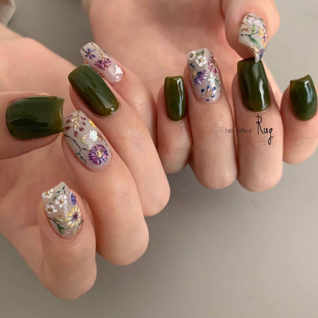 aoki_nailさんのインスタグラム写真 - (aoki_nailInstagram)「・ 凹凸仕上げの 刺繍フラワー🪻  遠方から いつもありがとうございます🥲  nailgalleria  Rug〈ラグ〉 大阪市北区中崎西2-6-3   #絵画ネイル #アートネイル#手描きアート#手描きデザイン#手描きネイル#アートネイル大阪#ネイルサロン大阪#秋ネイル#秋ネイルデザイン#フラワーネイル  #paintart#nailistagram#kawaii#japanesenailart#japanesenail#instanail#nails#絵#イラストネイル#油絵ネイル#ミラーアート#冬ネイル#刺繍ネイル#アンティークネイル」10月16日 22時16分 - aoki_nail