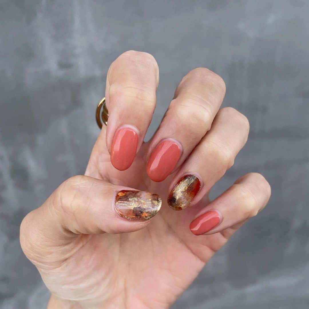 mamany704のインスタグラム：「* * 秋ですねnail🍂 * * #nail#nailart#nailstagram#naildesign#nails#autumnnails#fashion#ファッション#ネイル#ネイルデザイン#秋ネイル#オレンジネイル#ジェルネイル#ネイルアート」