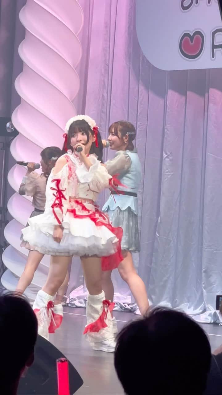 のインスタグラム：「🎂🤍 ⁡ #仔鹿物語 プルプル震えナイト！  VOL.21 RUI BIRTHDAY LIVE🎤 ⁡ 🎵「あのねのね」 小鳥遊るいカメラ📷🤍 ⁡ ⁡ #ババババンビ #小鳥遊るい #生誕祭 #ライブ#バースデーライブ #推しカメラ #ライブ映像 #あのねのね」