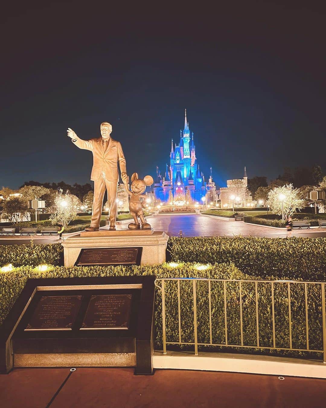 堂本千晴のインスタグラム：「ウォルトディズニーカンパニー創設100周年🐭🏰」