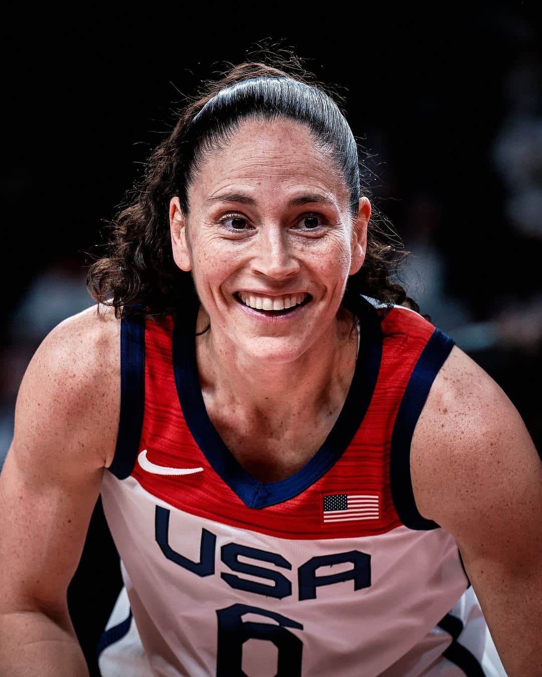 FIBAさんのインスタグラム写真 - (FIBAInstagram)「4x #FIBAWWC 🥇 1x #FIBAWWC 🥉 5x Olympic 🥇 4x WNBA 🏆  If the term "legend" didn't exist, it would be invented for her ✨ Happy birthday, Sue Bird! 🎉」10月16日 22時31分 - fiba
