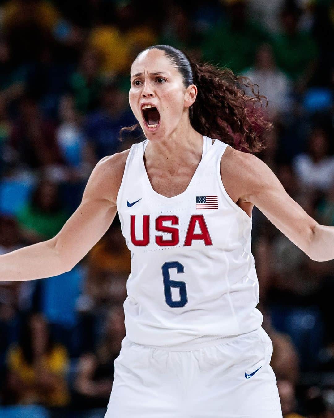 FIBAのインスタグラム：「4x #FIBAWWC 🥇 1x #FIBAWWC 🥉 5x Olympic 🥇 4x WNBA 🏆  If the term "legend" didn't exist, it would be invented for her ✨ Happy birthday, Sue Bird! 🎉」
