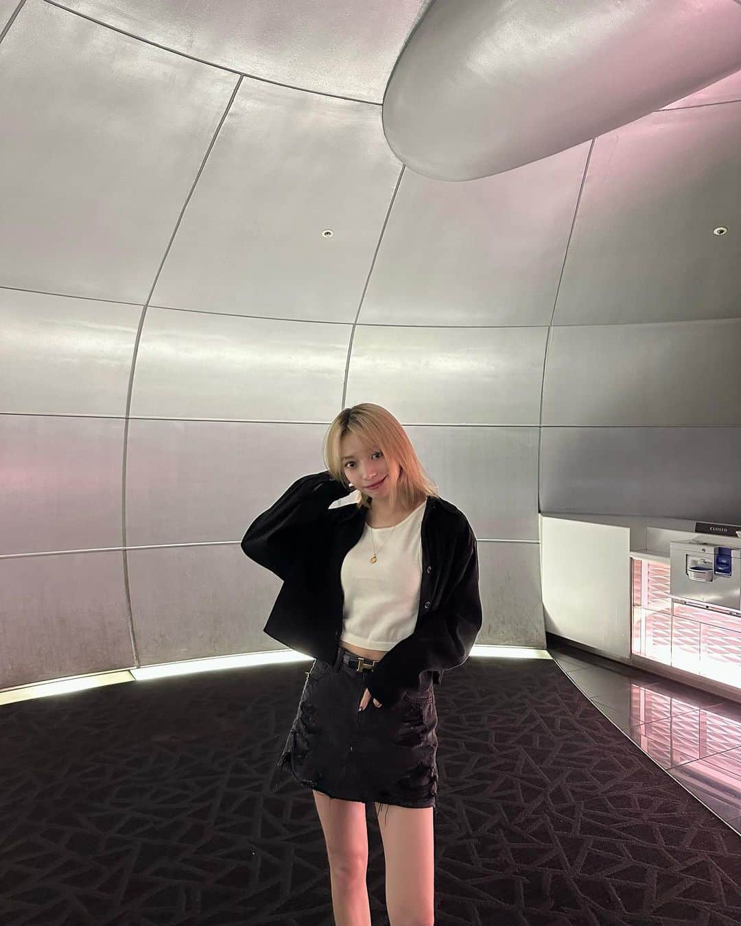 内藤るなさんのインスタグラム写真 - (内藤るなInstagram)「The Eras Tour 最高すぎ :’) IMAXと悩んだけどDolby-ATMOSで観てみた🪩🖤」10月16日 22時46分 - lunaoon67