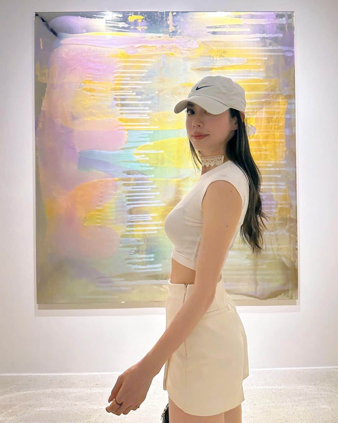 松岡李那さんのインスタグラム写真 - (松岡李那Instagram)「✨🖼️👩🏻‍🎨🎨 #art #artgallery  #毎日投稿challenge  @linahxoxo 💕 #香港観光」10月16日 22時47分 - linahxoxo
