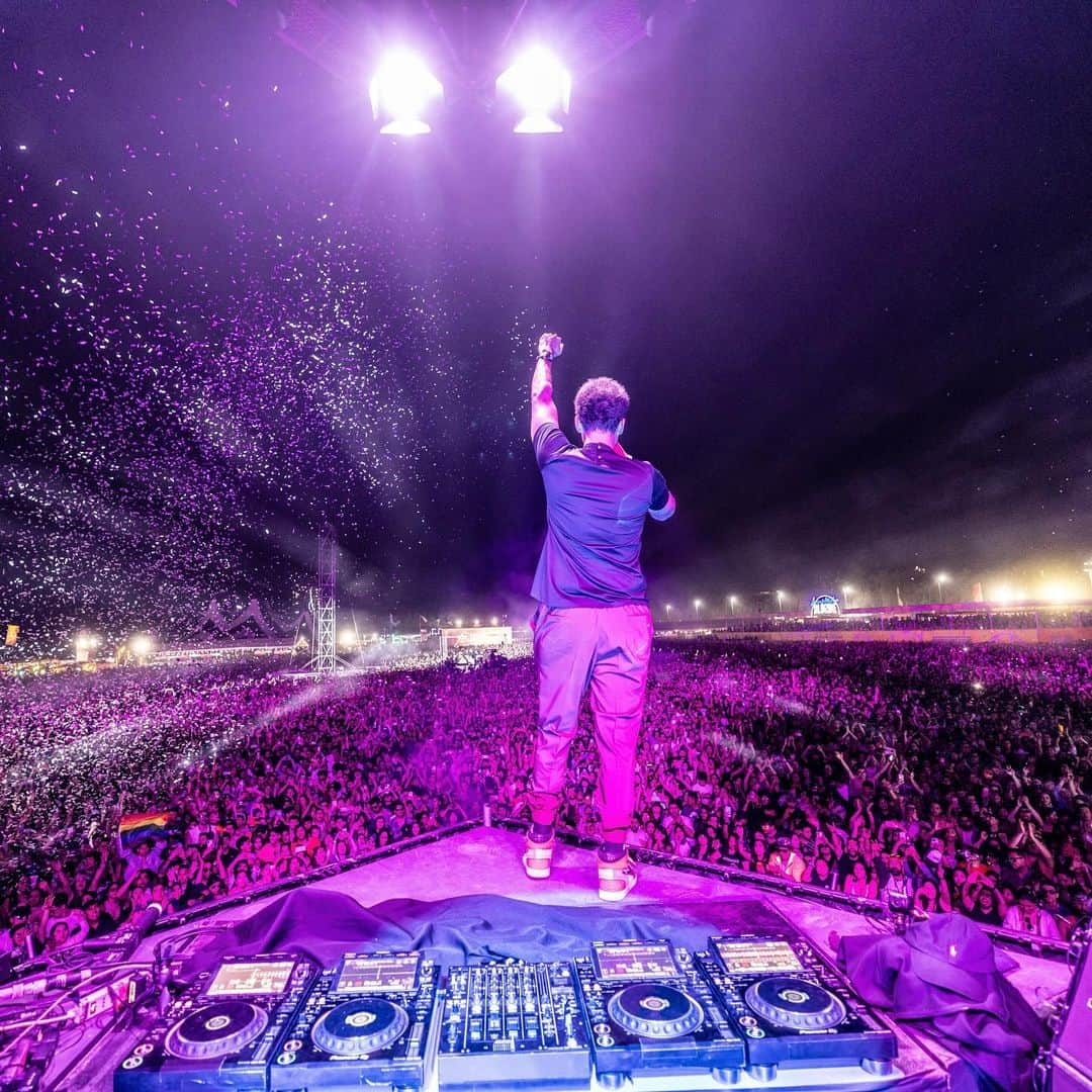 アフロジャックさんのインスタグラム写真 - (アフロジャックInstagram)「INSANE 🤯🤯🤯 @creamfields_cl you were amazing!!! gracias Chile 🇨🇱」10月16日 22時53分 - afrojack