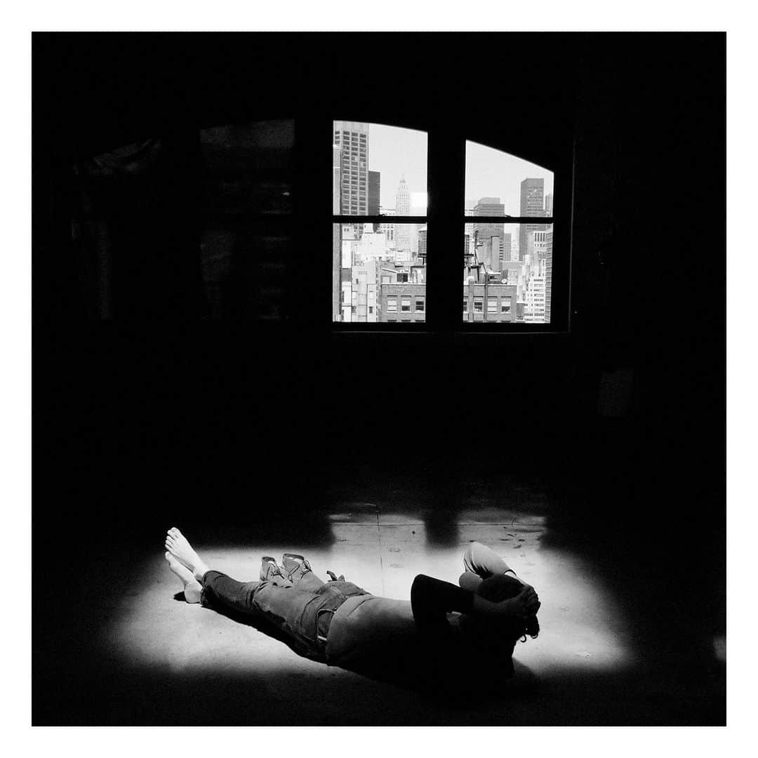 Magnum Photosさんのインスタグラム写真 - (Magnum PhotosInstagram)「“Photography is about light. There is nothing artificial about it. The magic of the moment cannot be artificially created because light comes from the sun and magnifies the small details of life.” – Larry Towell (@larrysgeneralstore)  In exploring the theme Written by Light, a selection of photographs featured in the Square Print Sale curation celebrate the authenticity of light in harmonious tandem with its counterpoint, shadow.   Guy Le Querrec captures a stream of light in the form of molten metal, bursting unapologetically from a furnace as workers heat instruments in its imposing glow.  In a testament to her faith and mission, a photo from Larry Towell sees a pilgrim lighting a candle in the Church of the Holy Sepulchre, Jerusalem, cast in a ray of light cascading from above.  A dream-like image by Erich Hartmann depicts a pillow atop a bed illuminated by a misshapen grid of light, invoking a surreal allure of repose to the viewer.  🔗 Browse the collection, curated in collaboration with @worldpressphoto, for one week only at the link in the @magnumphotos bio.  Magnum Photos and World Press Photo will be donating a portion of the profits from the sale to the International Committee of the Red Cross (ICRC).  PHOTOS (left to right):  (1) Young men under a reed roof. Torremolinos, Spain. 1951. ©  @herbert_list / Magnum Photos  (2) Atatürk Mausoleum. Ankara, Turkey. 1954. © George Rodger / Magnum Photos  (3) In church. Peki’in, Israel. 1957. © @michabaram.archive / Magnum Photos  (4) Horse and wheels. Old Delhi, India. 1966. © @raghurai.official / Magnum Photos  (5) Forges et Laminoirs steel factory in Saint-Brieuc. Côtes-d’Armor. Brittany, France. March 1973. © Guy Le Querrec / Magnum Photos  (6) Jerusalem, Israel. 1956. © Inge Morath / Magnum Photos  (7) Soldiers search bus passengers along the Northern Highway. El Salvador. 1980. © @susanmeiselas / Magnum Photos  (8) Pilgrim. Church of the Holy Sepulchre. Jerusalem. 2000. © Larry Towell (@larrysgeneralstore) / Magnum Photos  (9) Artist and photographer Mikhael Subotzky, during the 70th Magnum AGM in New York, USA. 2017. © @jeromesessini / Magnum Photos  (10) Maine, USA. 1975 © Erich Hartmann / Magnum Photos」10月16日 23時01分 - magnumphotos