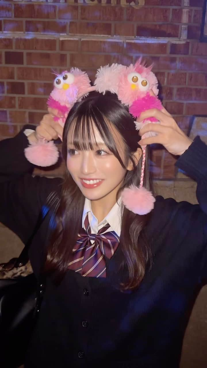 坂田心咲のインスタグラム：「TikTokにもいいねとコメントよろしく~🥰♡ #NMB48 #坂田心咲 #アイドル #05 #jk #ljk #ユニバ #ユニバーサルスタジオジャパン #制服 #制服ユニバ #デート風 #彼女感」