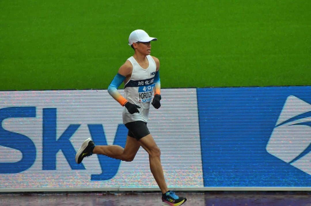 鎧坂哲哉のインスタグラム：「MGC 2.10.50 11位 やれる事はやった結果です。  #hoka #flyhumanfly #hokaアスリート #ホカラン  @hoka_japan  @musashi.japan」