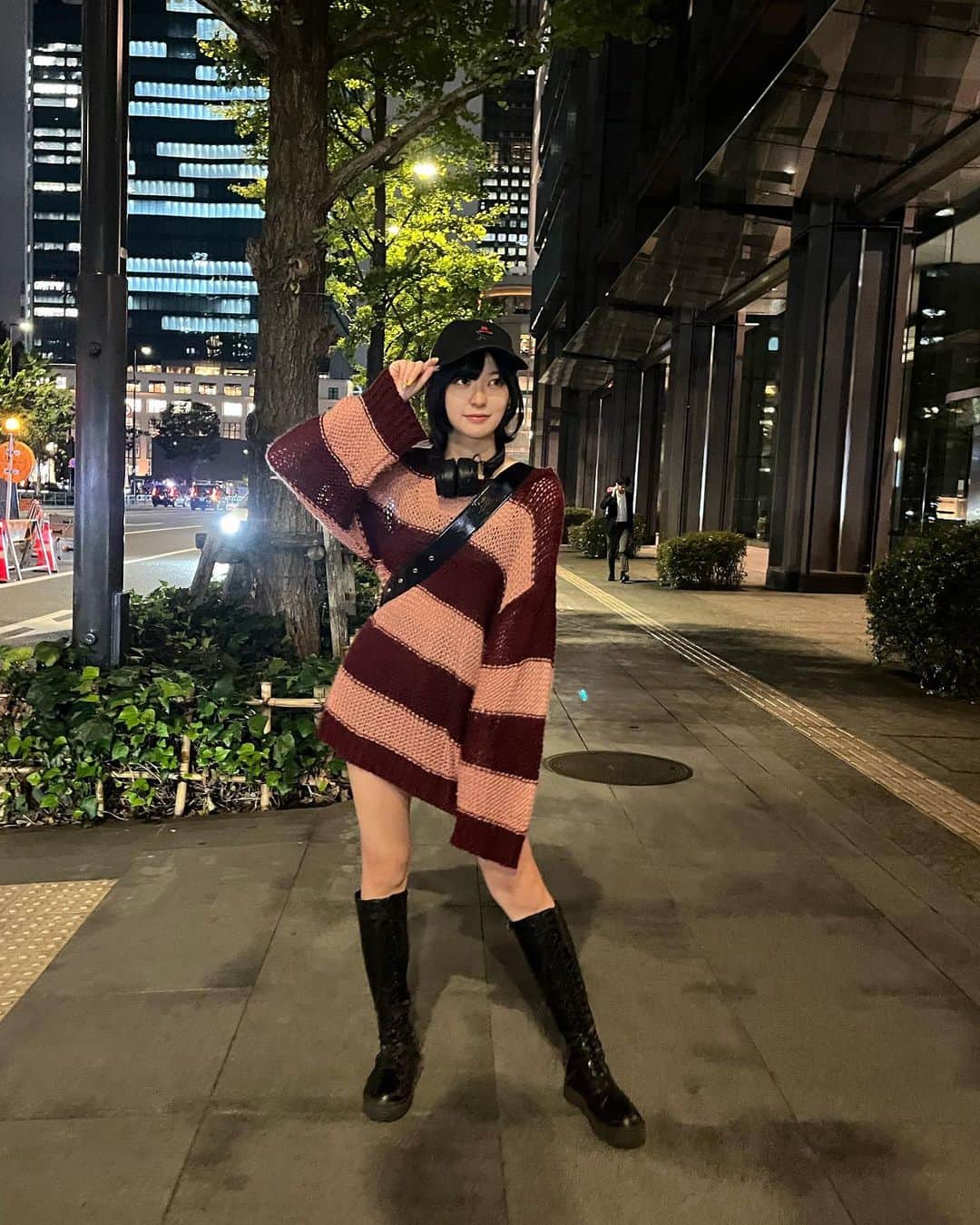 香田メイのインスタグラム：「東京駅まじでかっこいいから上見ながら歩いちゃう観光客感でちゃう」