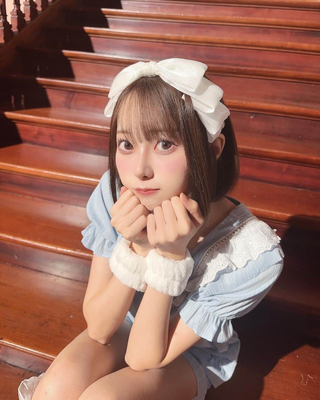 橋本桃呼のインスタグラム：「『すきっちゅーの！』MV50万回再生ありがとう〜🤭🎀💖 100万回再生目指してまだまだ再生してねえ🥹🫶  そろそろ振り付けもカンペキに覚えた！？！？  #高嶺のなでしこ #たかねこ #すきっちゅーの #honeyworks #instagramjapan  #instagood #instapic #instagood #japanesegirl #japaneseidol #kawaiigirl #followme #일상 #셀카 #셀스타그램 #パジャマ #ルームウェア」