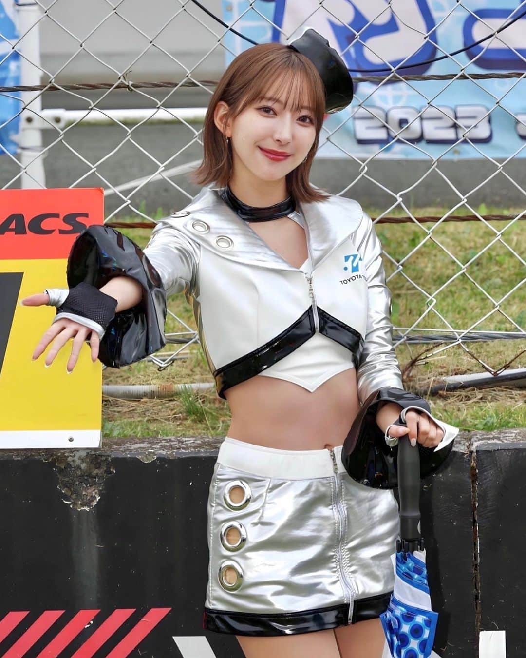 村上楓のインスタグラム：「SUPERGT Rd.7 オートポリス 2日間ありがとうございました✨  31号車、見事3位入賞しました🏆💖  今シーズン初の表彰台です！！！  最後まで目が離せない戦いでドキドキしっぱなしでしたが チェッカーを受けた時は本当に嬉しかったです😭🏁✨  応援してくださった皆様ありがとうございました♡  次戦は11/4-5 もてぎ 最終戦です！  #レースクイーン #撮影会 #撮影モデル  #supergt #aprracing #aprvictoria  #モータースポーツ #モータースポーツ好きな人と繋がりたい  #水着 #ビキニ #モデル #アイドル  #グラビア #グラビアアイドル #sexy  #撮影 #写真 #写真好きな人と繋がりたい  #写真撮ってる人と繋がりたい」