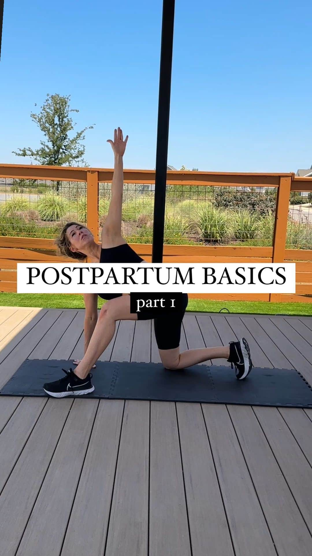 アンナ・ニコル・スミスのインスタグラム：「6 WEEKS POSTPARTUM ✨ 5 MUST DO Lower body stretches!  Tag a postpartum mama who could benefit from these! 💕  1️⃣ Rockbacks - stretch your inner thighs (adductors) and a bit of hamstrings too! 2️⃣ World’s Greatest Stretch - there are several components to this move so ease into it at your own pace. You’ll get a great stretch in your adductors, hip flexors and quad (when doing that slight posterior pelvic tilt), thoracic spine, hamstrings, and even a bit of chest. 3️⃣ 90/90 - one of my favs!! Especially if you have hip flexor issues. Sit in this position and just lightly rock forward and backwards, even side to side. We’ll progress this movement as the weeks go on so this is just step 1. 4️⃣ Quad stretch - be sure you do a slight posterior pelvic tilt (but not exaggerated) to be sure the stretch is in your quad and not from lumbar lordosis (low back arch) 5️⃣ Calf stretch - you’ll see my leg is straight and I also bend it slightly. Each will stretch the calf differently.  Stay tuned for postpartum upper body stretches in part 2! 💪 #postpartum #fbggirls #annavictoria」