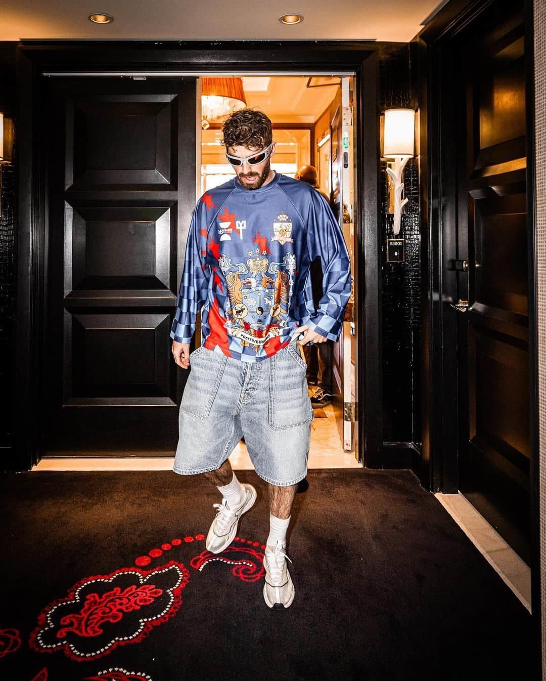 The Chainsmokersさんのインスタグラム写真 - (The ChainsmokersInstagram)「another season ends. let’s do it again.」10月16日 23時53分 - thechainsmokers