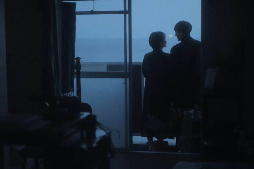 岩倉しおりさんのインスタグラム写真 - (岩倉しおりInstagram)「海が見えるベランダ。⁡ ⁡⁡ ⁡素敵な2人のお家にあそびに行った日。」10月16日 23時55分 - iwakurashiori
