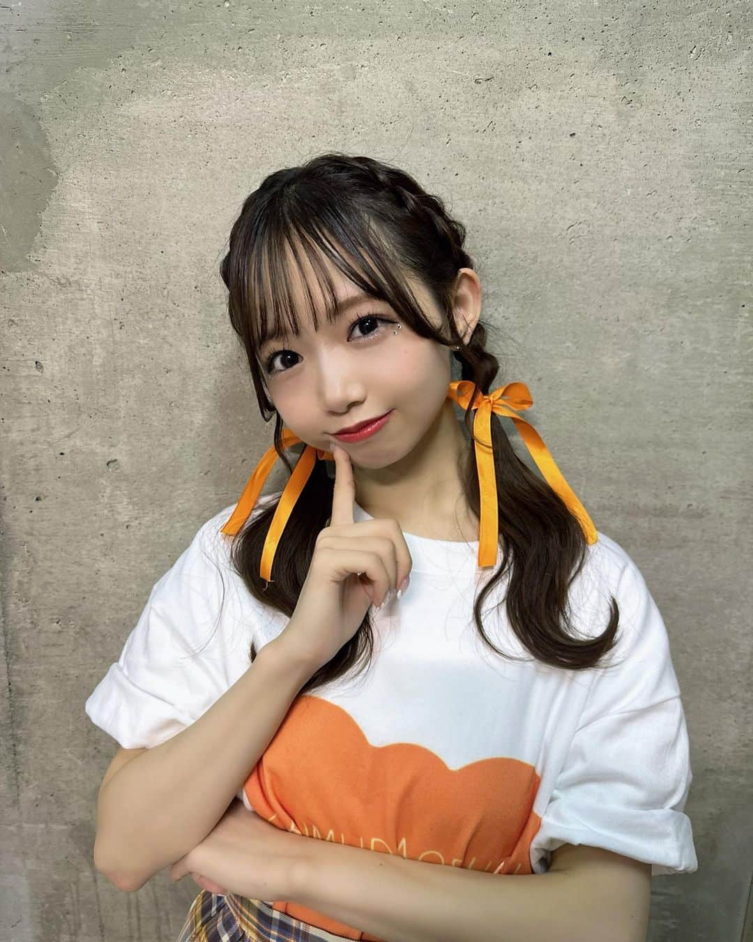 畑美紗起さんのインスタグラム写真 - (畑美紗起Instagram)「編み込みツインしたよお🎀🧡 奥の生誕祭にて🍰   #ツインテールアレンジ #ツインテール #髪型 #ヘアアレンジ #ヘア #編み込み #編み込みツインテール #編み込み #hair #hairarrange #me #shooting #instagood」10月16日 23時59分 - miiicha_0327