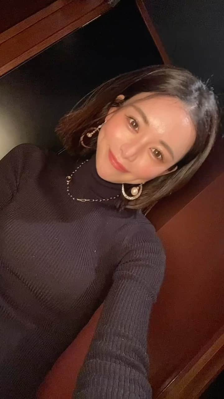 山本彩未のインスタグラム：「人は絶対に失敗したくないって事は、していない事も多いのかもね🐱 挑戦するってことは、失敗する可能性を受け入れないと始められない 自分が始められないものはなにか、そこに現実があるのかもね。  #luuna#ルウナ#ハンドメイド#ハンドメイドアクセサリー#パールピアス#メイク#アイメイク#アートメイク」