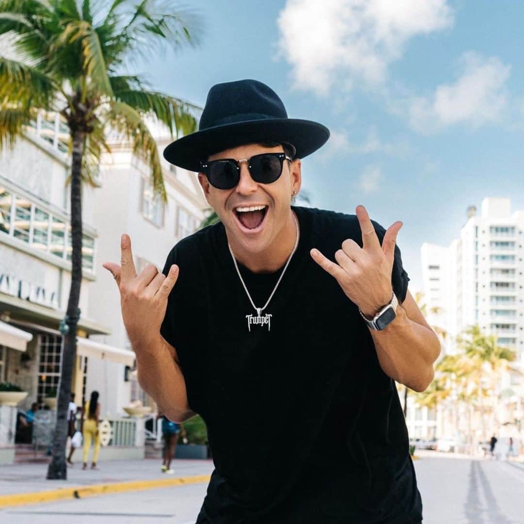 Spinnin' Recordsのインスタグラム：「You know it's a party when Timmy's here 🎺 This week's MASSIVE MONDAY is @timmytrumpet's SINPHONY No. 1 [EP] featuring 5 brand new tracks to kick off the week 🔥 Tune in now to the Spinnin' Records YouTube channel to listen.」