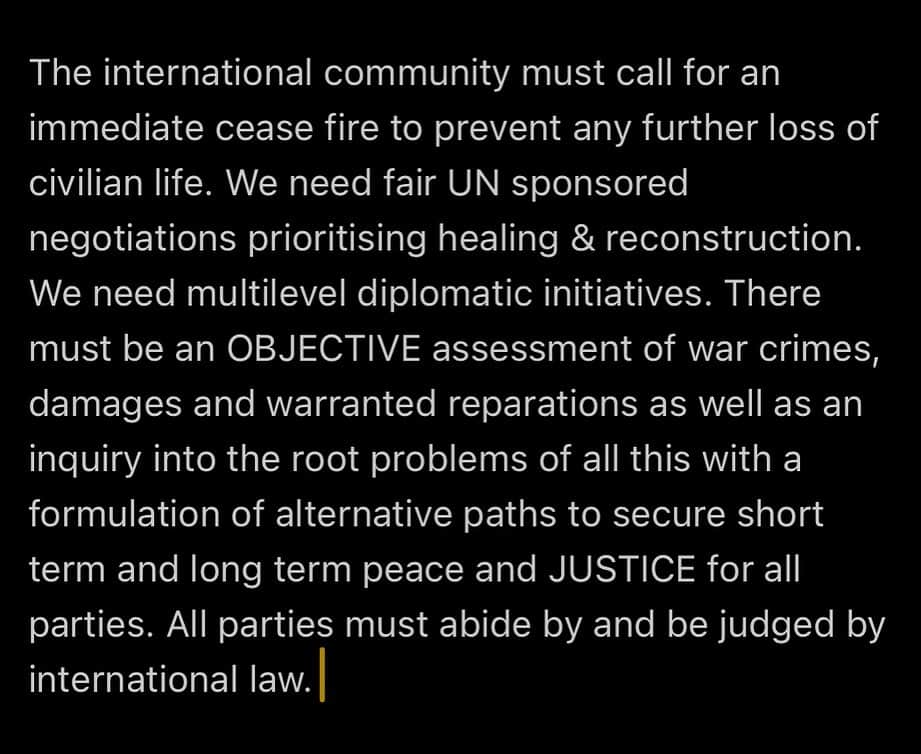 マイケル・マラーキーさんのインスタグラム写真 - (マイケル・マラーキーInstagram)「Here are some thoughts. Human to human.   My heart goes out to everyone going through it right now. I see you. I feel you. We are all victims of systems of oppression and control conditioned heavily by relentless media manipulation that pits us against each other.   The reason we don’t back down in spite of being called all sorts of things and risking so much is that we know the truth, we know the history, and we see very clearly through the tactics designed to silence us and allow further expansion of western imperialism through blatant war crimes. The majority of the world knows the truth. The entire global south knows. Anyone in the western world with any knowledge of colonial history and international law, we know. If you cannot take a stand against apartheid and genocide, what is preventing you? What has prevented people from speaking out before?   I am only one voice, but here is my take on what I think needs to happen in order to have a chance at the ‘peace’ we all so desire. It feels almost futile to say these things at a time like this, but here goes…  The international community must call for an immediate cease fire to prevent any further loss of civilian life. We need fair UN sponsored negotiations prioritising healing & reconstruction. We need multilevel diplomatic initiatives. There must be an OBJECTIVE assessment of war crimes, damages and warranted reparations as well as an inquiry into the root problems of all this with a formulation of alternative paths to secure short term and long term peace and JUSTICE for all parties. All parties must abide by and be judged by international law.   If we can’t do these things, it will only be more death, more suffering, more resistance, more displacement and it will ravage our environment in the process along with the people in it.   “Those who make peaceful revolution impossible will make violent revolution inevitable” - yer man JFK  ✊🏾✊🏿✊🏽 #freepalestine」10月17日 0時17分 - mkmalarkey