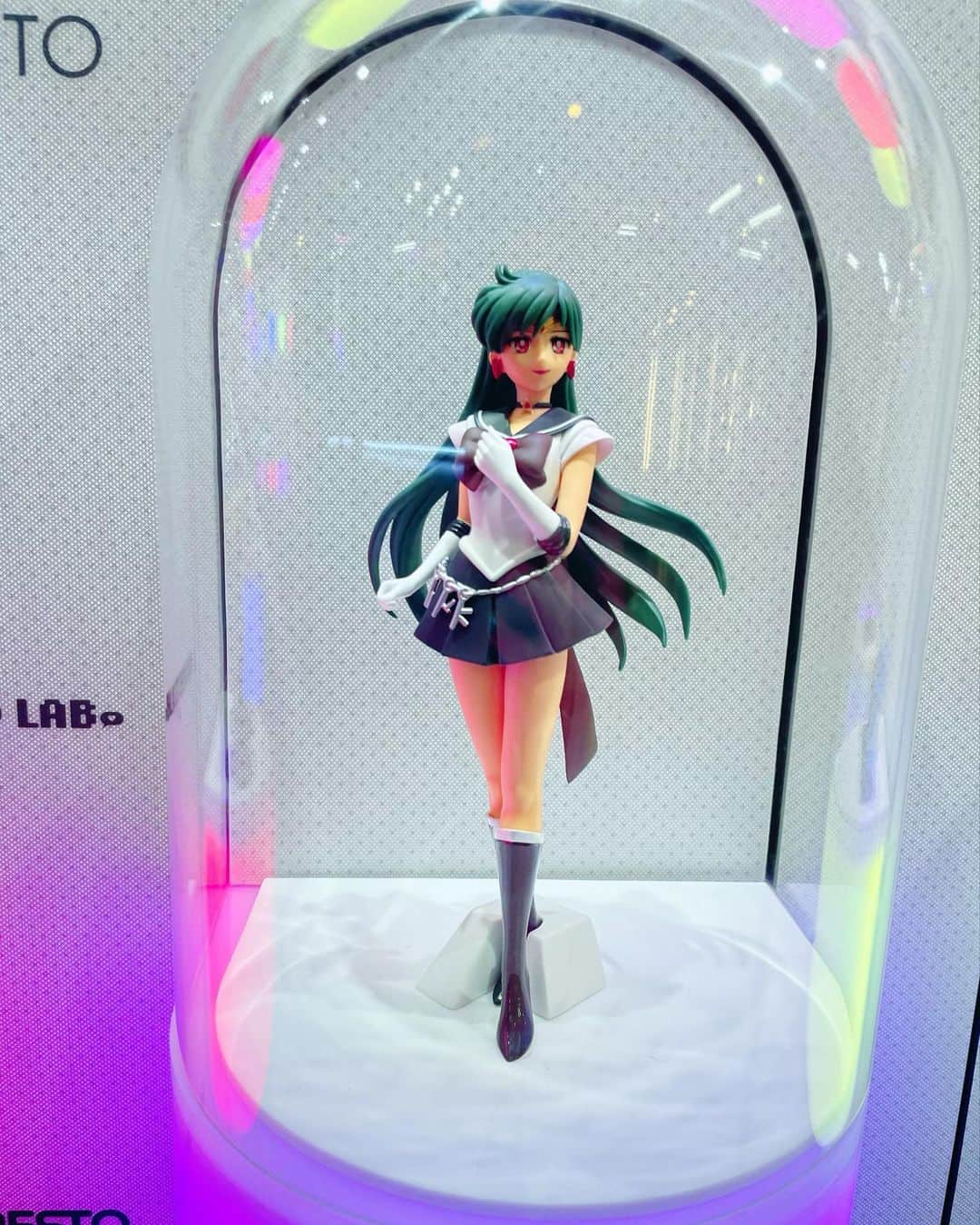 のインスタグラム：「✨🌙 I saw this Sailor Pluto at Banpresto Labs in Akihabara! It looked like she was in a giant pill! Love it! 🌙✨  #sailormoon #セーラームーン #sailorpluto #akihabara #banpresto」
