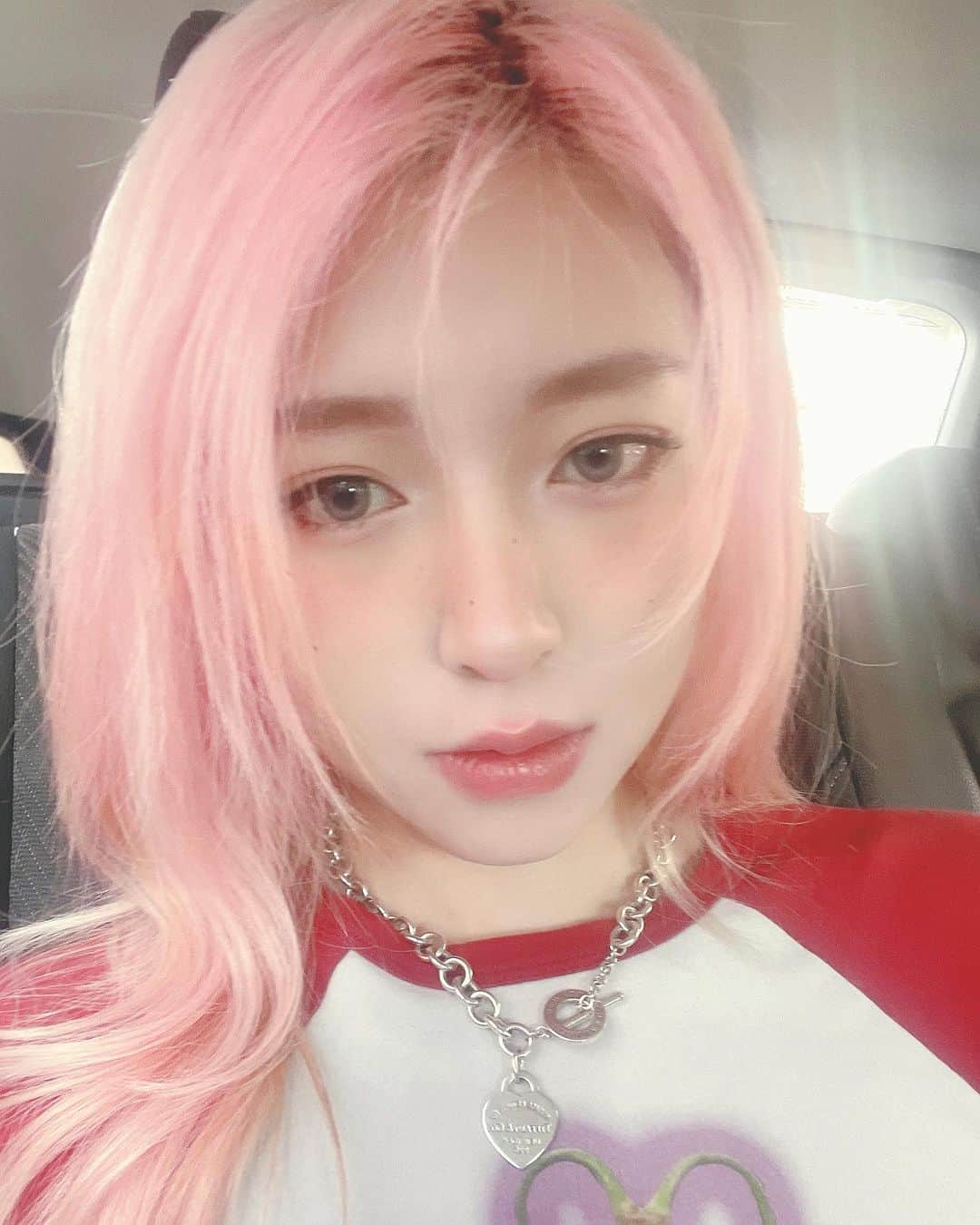 Eva Cheung☆のインスタグラム：「🐞𝗕𝘂𝘀𝘆 ⁺♡̶₊⁺ 💕Make every day fulfilling」