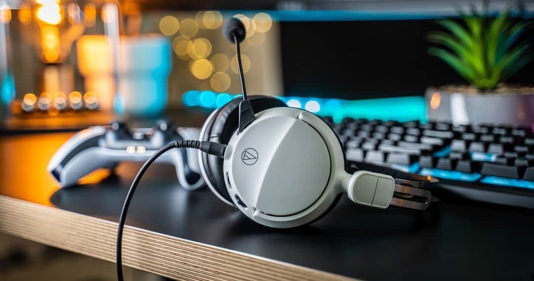 Audio-Technica USAのインスタグラム：「Attention gamers: Your gaming experience will never be the same once you try the ATH-GL3. Equipped with a lightweight design and high-fidelity audio, this headset offers a truly immersive experience. Upgrade at the link in our bio.⁠ .⁠ .⁠ .⁠  #AudioTechnica #Gaming #GL3 #Gamer」