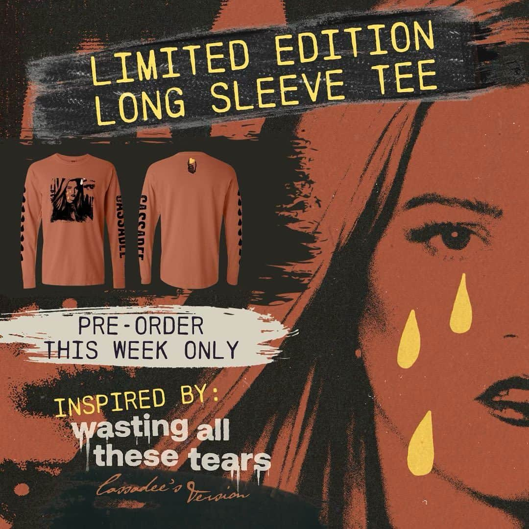 キャサディー・ポープのインスタグラム：「So incredibly excited to announce this limited edition merch item up for pre-order now! Click the link in bio if you wanna look cool 😎」