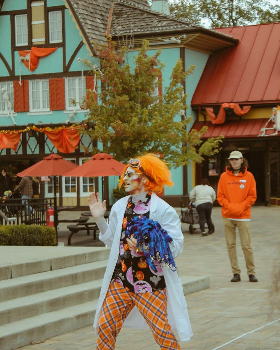 ローラ・カークパトリックさんのインスタグラム写真 - (ローラ・カークパトリックInstagram)「Boo from @kingsislandpr trick or treating event!   My Dress  is @bl_nk_london get 10% code LAURA10」10月17日 0時49分 - laura_allstar