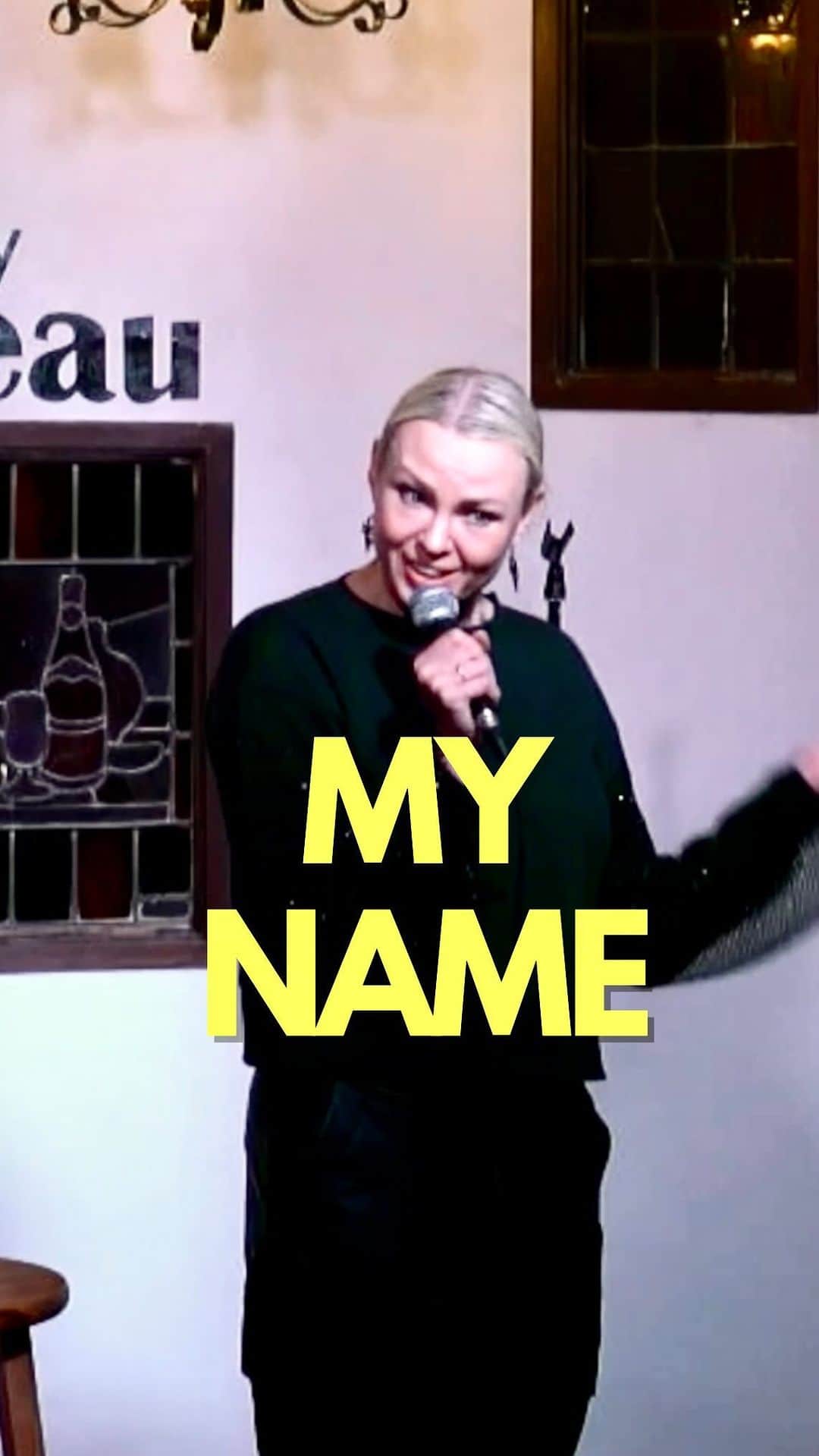 イリナ・ヴォロニーナのインスタグラム：「What’s your name? 🤔 #standupcomedy #russian」