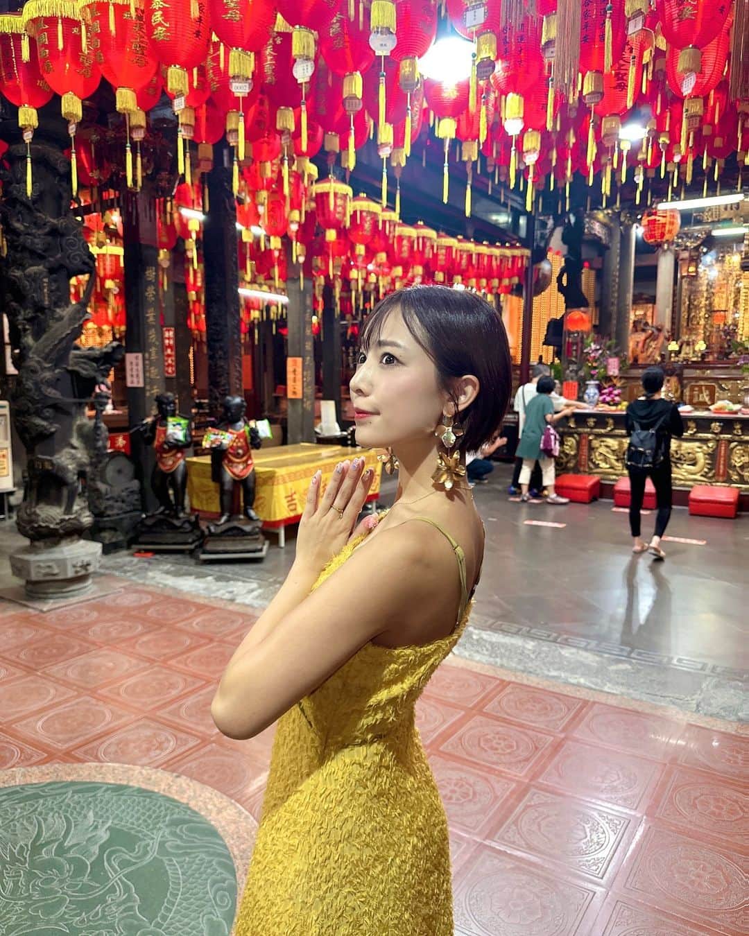 桑原茉萌さんのインスタグラム写真 - (桑原茉萌Instagram)「台湾なう🇹🇼✈️🌏  現地に住んでる友達にも会えて幸せすぎるっ❣️❣️  観光して沢山おいしんでぃな物食べるぞーっ✌️🌈  #taiwan #台湾旅行 #台湾観光 #台湾グルメ #台湾料理 #台湾夜市 #士林夜市 #士林 #🇹🇼 #台湾 #travel #trip #fyp」10月17日 0時52分 - cindystory__