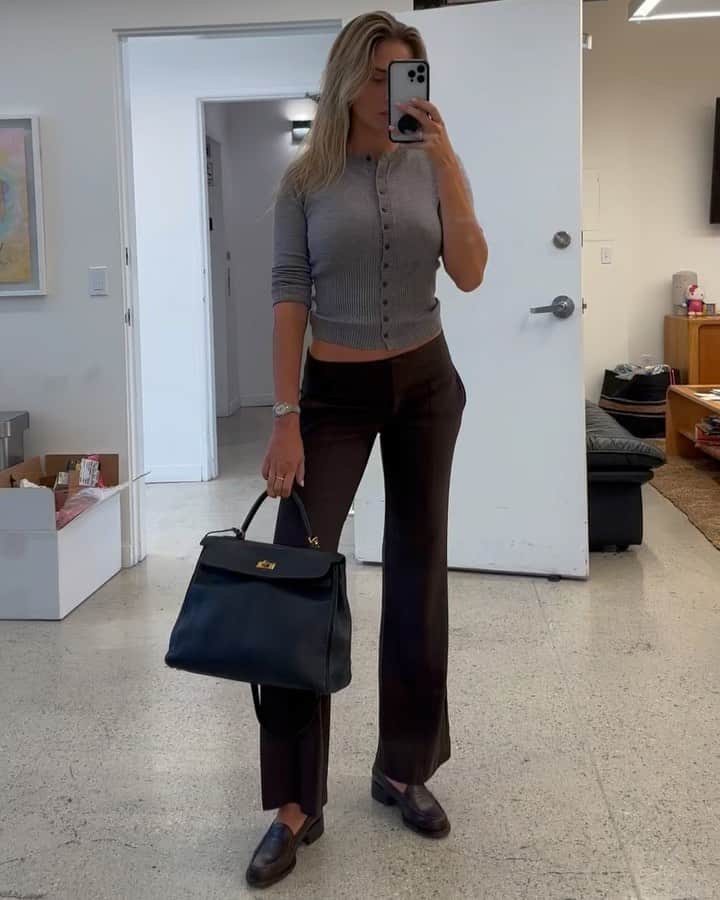 FRANKIES BIKINISのインスタグラム：「back in the office」