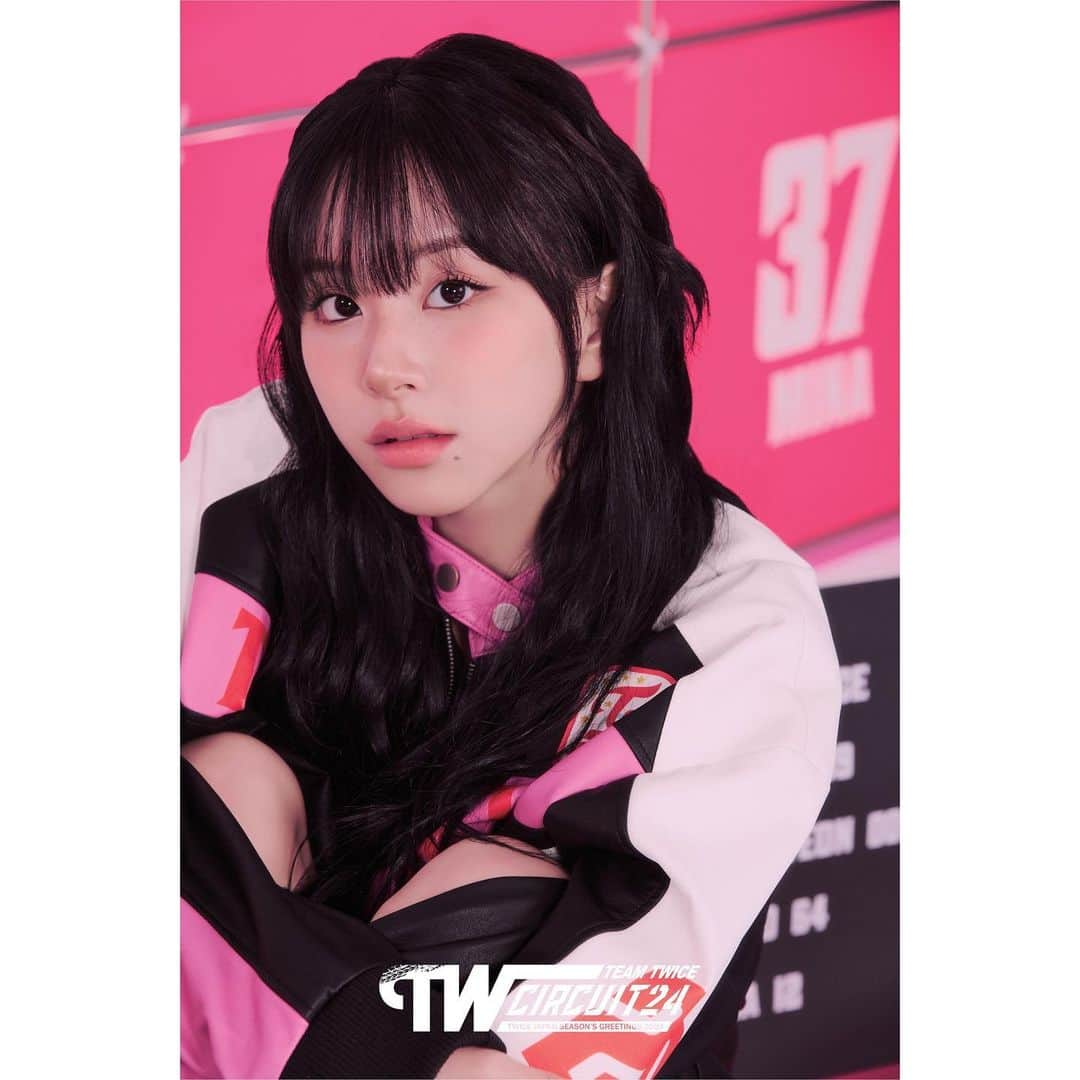 TWICE JAPANのインスタグラム：「TWICE JAPAN SEASON’S GREETINGS 2024 “Circuit24”  PRE-ORDER🏁 10.13(金) 12:00～11.5(日) 23:59  #CHAEYOUNG  詳細はこちら▼ https://twicejapan.com/news/detail/1347  #TWICE #TWICE_Circuit24」