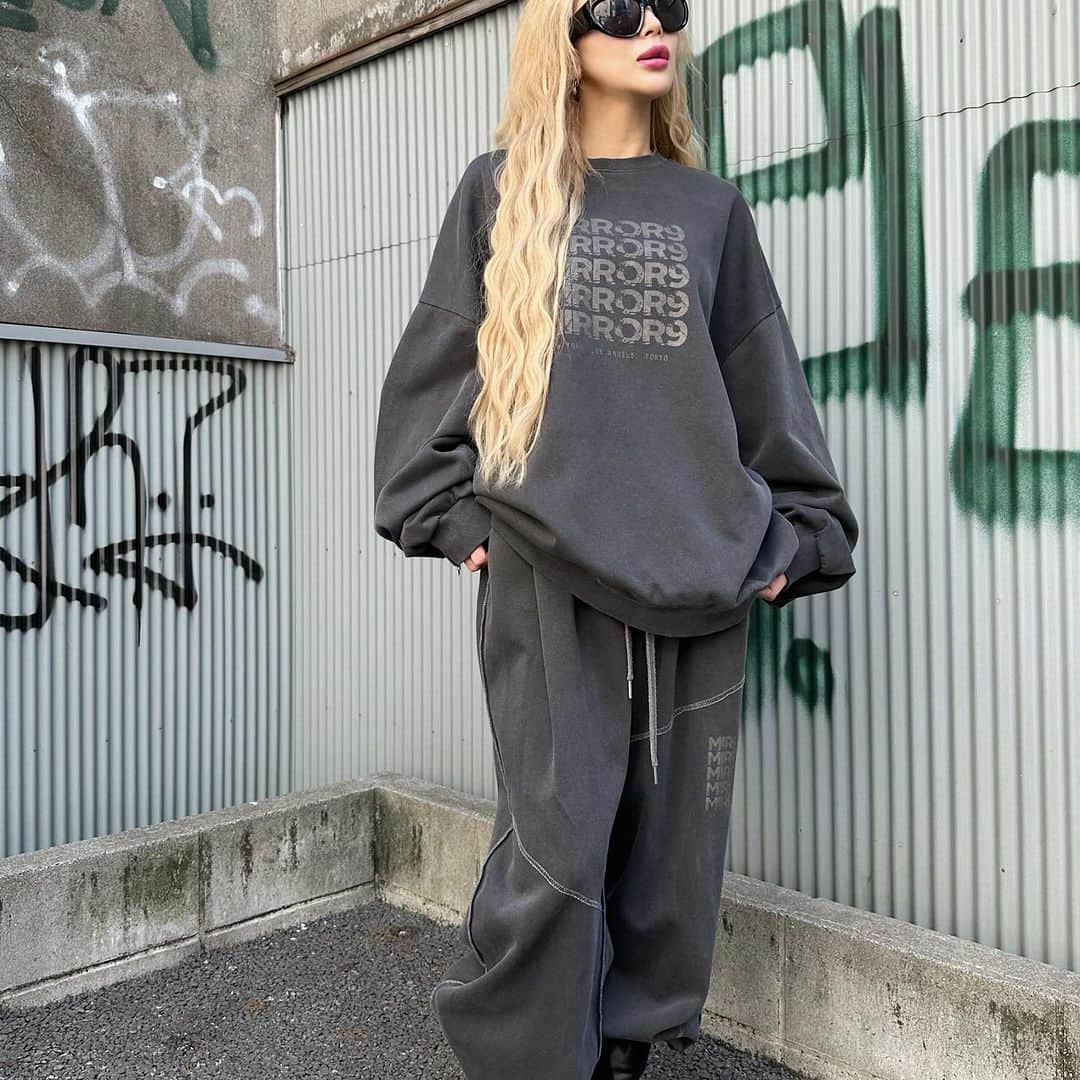 Select Shop MIRROR9さんのインスタグラム写真 - (Select Shop MIRROR9Instagram)「. 10/5(thu)20:00 START New Arrival ✔︎Vintage like set up ¥23,100(tax in) color/CHARCOAL  GRAY size/FREE  model @coco_mirror9  162cm GRAY着用 @pink_mirror9  158cm CHARCOAL着用  #MIRROR9 #ミラーナインゴルフ」10月17日 11時17分 - mirror9official
