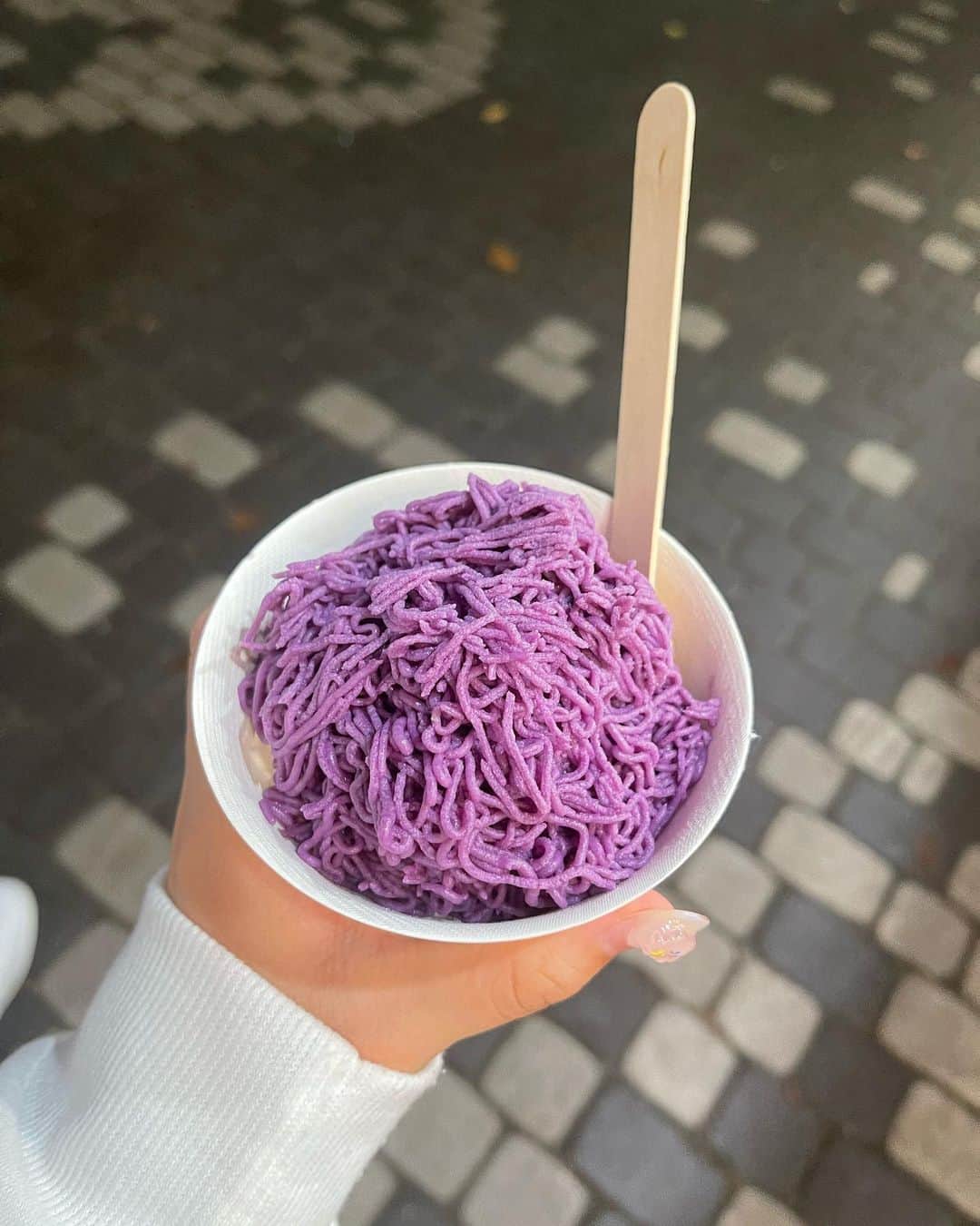 山口瑠璃さんのインスタグラム写真 - (山口瑠璃Instagram)「🍦時差投稿北海道🍦  1ヶ月前くらいに北海道行った。 ママとパパと1年半ぶり(?)くらいに会った。 北海道沢山ドライブ出来て楽しかった。  #北海道 #北海道旅行 #北海道グルメ #🍦」10月17日 2時53分 - chacha_ruri_