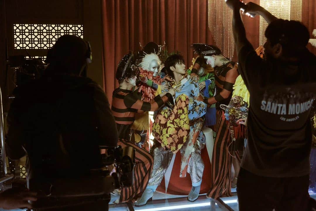 ユンホのインスタグラム：「NEXUS Behind Cut  #NEXUS #Reality_Show」