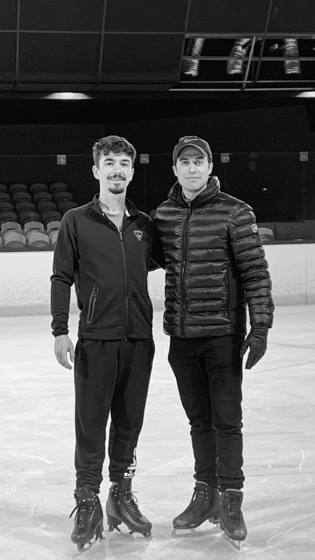 ルイ・トーロンのインスタグラム：「Un vrai plaisir de collaborer avec toi @landrylemay. Merci pour ta confiance et ton travail.   En route pour le Grand Prix de France à Angers 💪🏼🇫🇷  Un grand merci au club des @francais_volants_patinage pour l’accueil.」