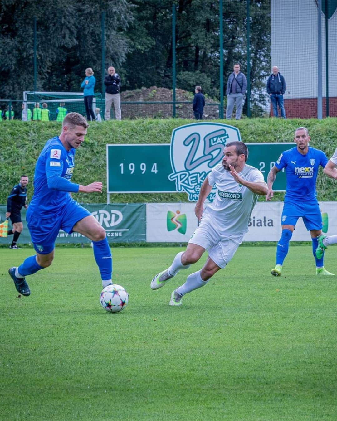 ウカシュ・ピシュチェクのインスタグラム：「Dużo doświadczenia na tym zdjęciu😊 to było ciekawe spotkanie 😊⚽  📸Fot. Paweł Mruczek」