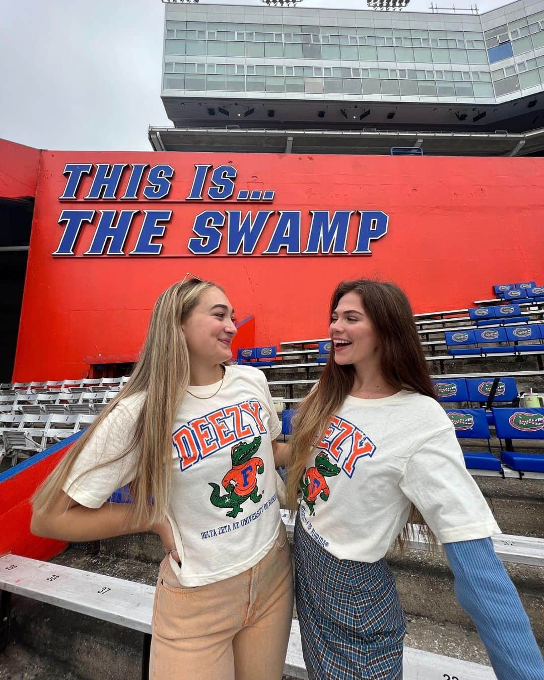 American Apparelさんのインスタグラム写真 - (American ApparelInstagram)「WINNER: @sigmakappauf + @isabella.laluna CHAPTER GIVEAWAY ❤️🏈  It’s game day! We are collaborating with American Apparel to give away free Women’s Fine Jersey Boxy Tees to one entire chapter!  To enter: · Follow @universitytees + @americanapparel  · Like this post · Tag 3 sisters + your chapter (extra entries for more sisters tagged) · Share this to your story and tag both brands!  Winning chapter will be announced on Friday, October 20th! ONE lucky chapter will be selected and contacted by us @universitytees. Neither brand will ever make another account to message winners. We’ve seen spam accounts created pretending to be us - be weary of these as they are not related to us. GOOD LUCK 🤍」10月17日 3時35分 - americanapparel