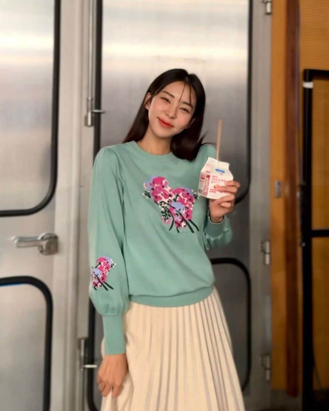 ジェギョンのインスタグラム：「잔망재경😛 15프맥.만질줄몰르겠떱😒」