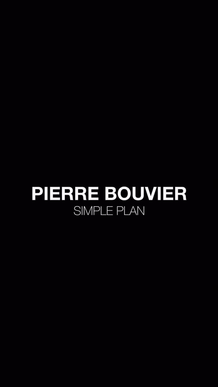 ピエール・ブーヴィエのインスタグラム：「@pierrebouvier from @simpleplan talks about hearing ‘Page Avenue’ for the first time on the @goodcharlotteband tour bus during @vanswarpedtour 2003.   Get tickets & VIP Packages for the 20 Years of Page Avenue Tour now at storyoftheyear.net.   #PageAvenue20  #20YearsOfPageAvenue  #PageAvenue」