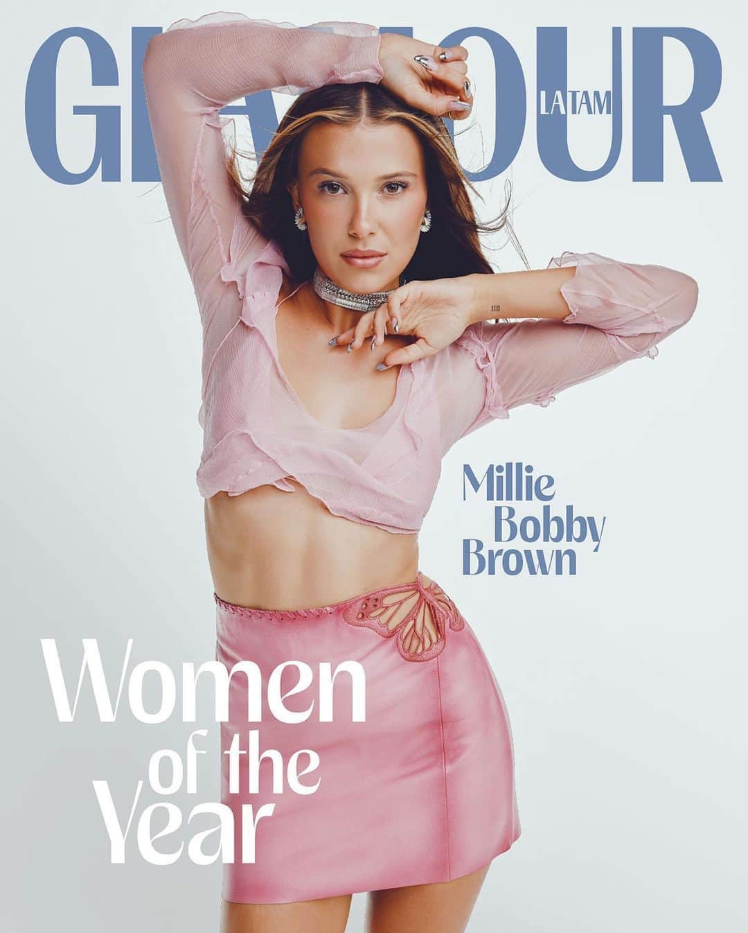 ジェニファー・グレースさんのインスタグラム写真 - (ジェニファー・グレースInstagram)「It's always a pleasure to work with the @condenast group 🩷  @milliebobbybrown on the cover of @glamourmag for their October global “Women of the Year” issue wearing a Fendi by Karl Lagerfeld spring 2000 pink silk chiffon blouse bralette set from @elcycervintage   Photographer: @abdmstudio Stylist: @cryoungin Hair: @bynasetia Makeup Artist: @blakejohnsonmua Manicure: @kimmcao Set Design: @sssinclaire Production: @thesiennabrown」10月17日 5時11分 - thenativefox