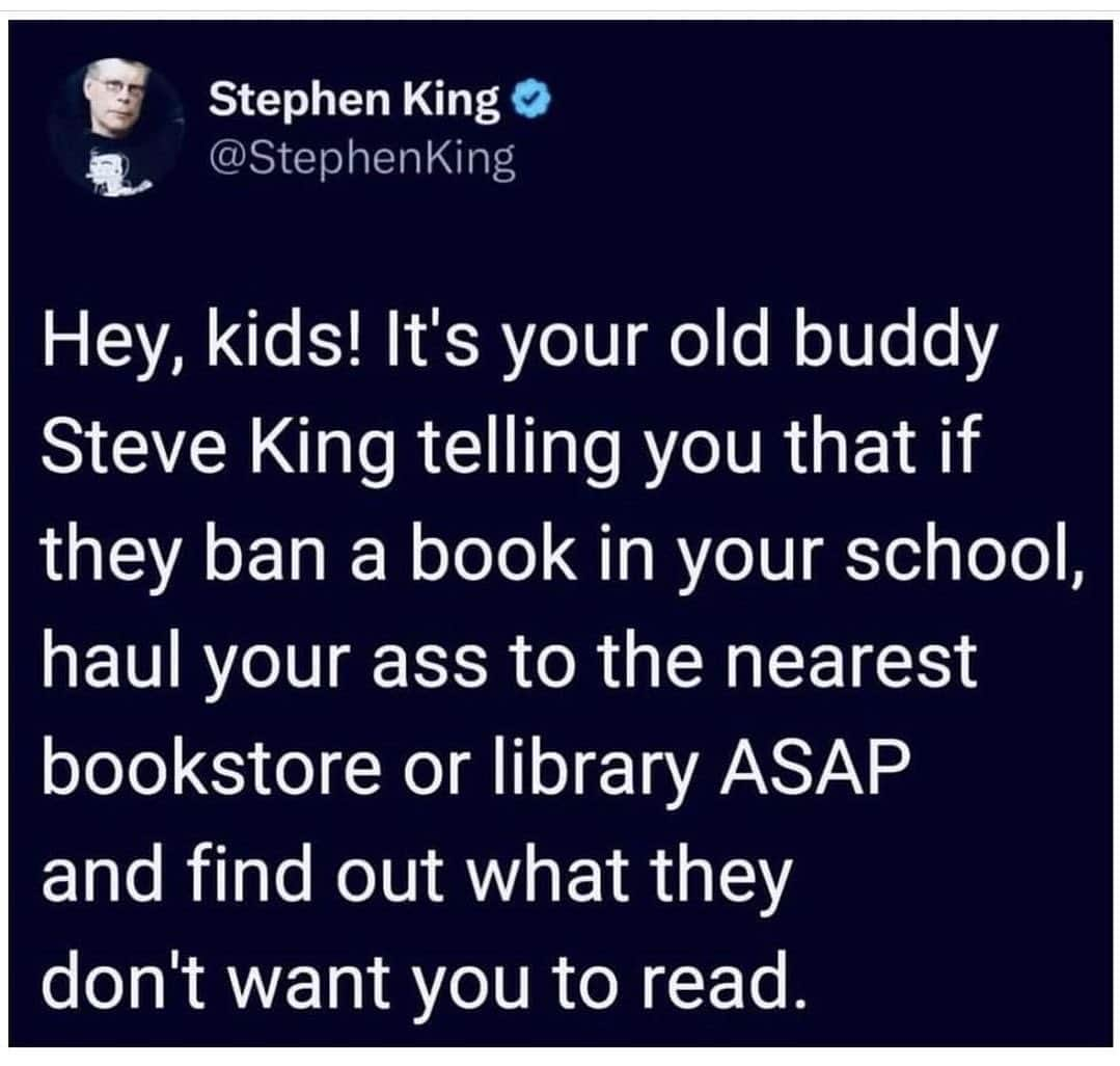 ブリジット・モイナハンのインスタグラム：「Listen to #stephenking!」