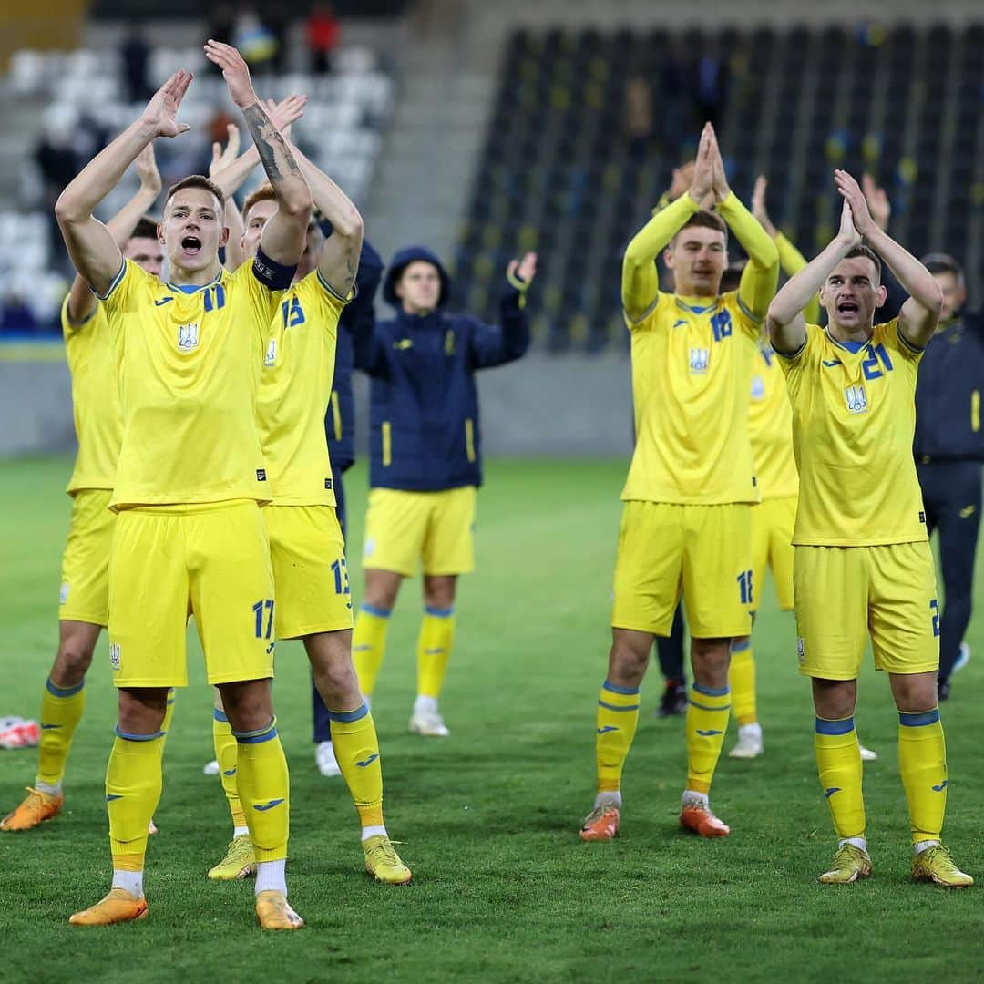 UEFA.comのインスタグラム：「Ukraine’s late winner inflicted just a second defeat in their last 58 #U21EURO qualifiers on holders England on Monday 🙌🇺🇦」